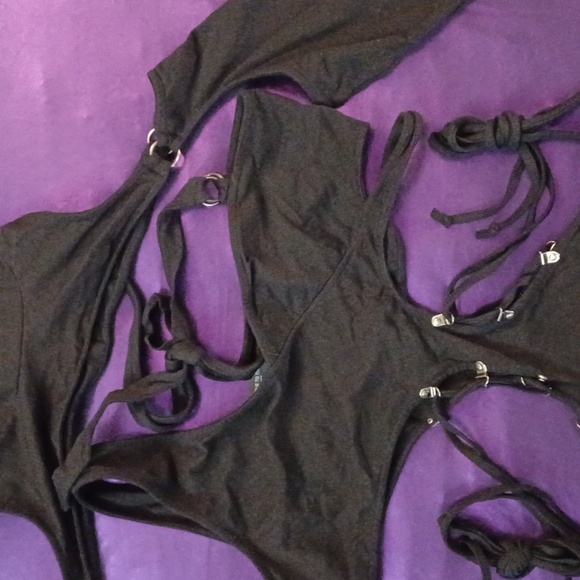 DOLLSKILL DARKER WAVS REPLAY CUT OUT LACE UP DRESS/LONG-SLEEVED SHRUG XXL - Picture 6 of 9